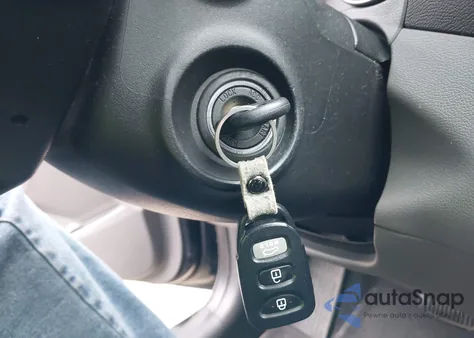 2014 Hyundai Elantra Limited из США, поврежденный, VIN 5NPDH4AE4EH533992